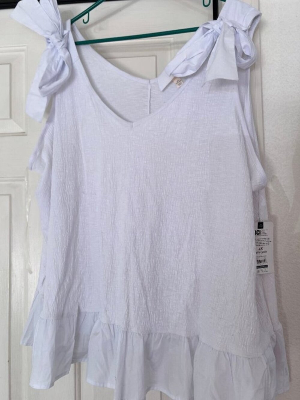 NEW WHITE SUMMER TOP SIZE 4X